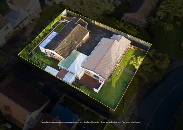  at 1&2/110 Celtic Crescent, Ellerslie, Auckland City, Auckland