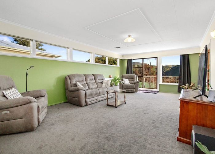  at 69 Holborn Drive, Stokes Valley, Lower Hutt