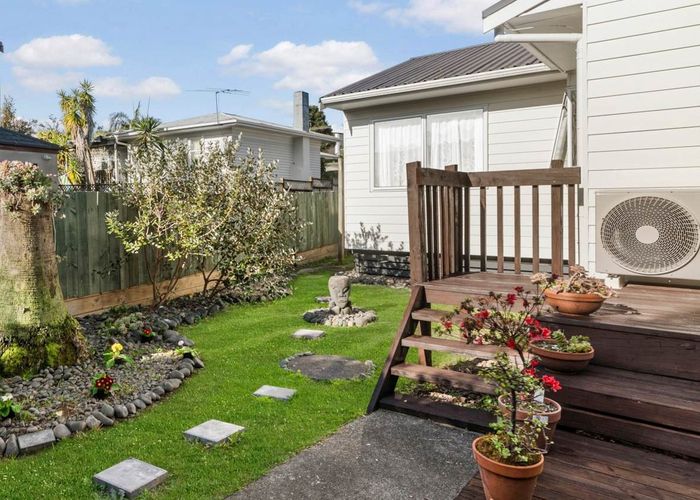  at 2/31 Havelock Avenue, Forrest Hill, Auckland