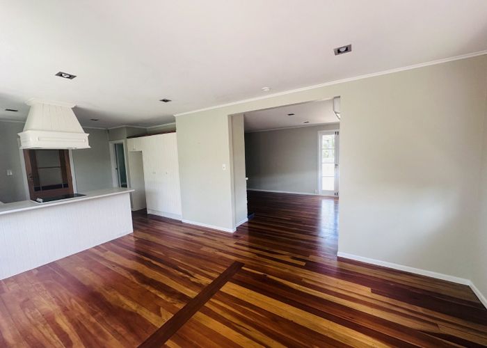  at 105 Selwyn Crescent, Forrest Hill, Auckland