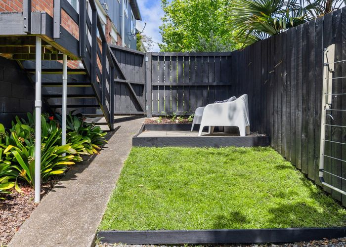  at 2/6 Prebble Place, Mission Bay, Auckland