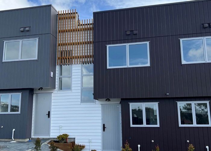  at 4/24 Mili Way, Ranui, Auckland