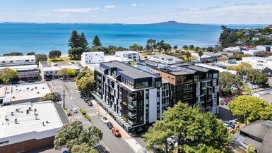 at 207/4 Bute Road, Browns Bay, Auckland