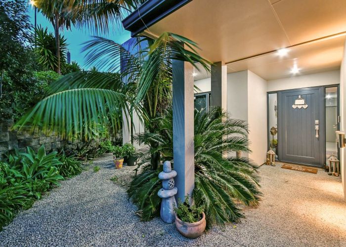  at 62  Gracechurch Drive, Flat Bush, Manukau City, Auckland