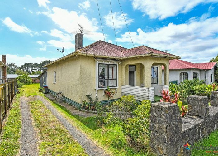  at 52 Hokonui Road, Otahuhu, Auckland