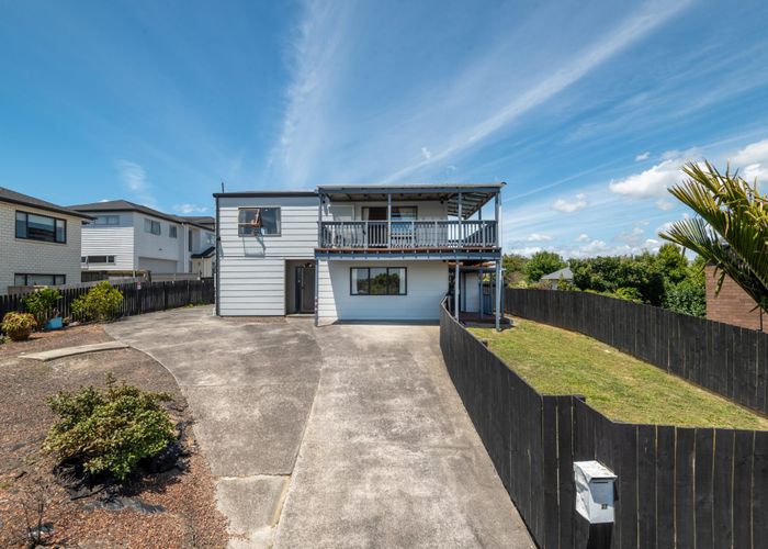  at 27 Florence Daly Place, Mount Roskill, Auckland