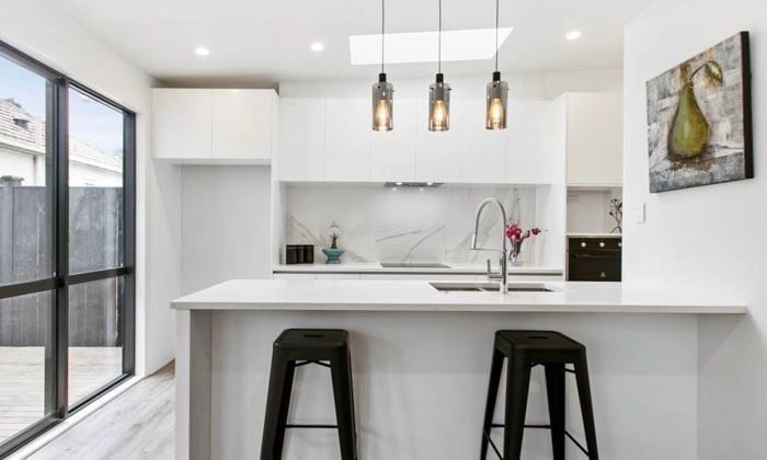  at 2/14 Waddell Avenue, Point England, Auckland City, Auckland
