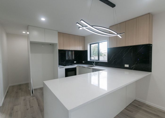  at 17E Martin Place, Kelston, Waitakere City, Auckland
