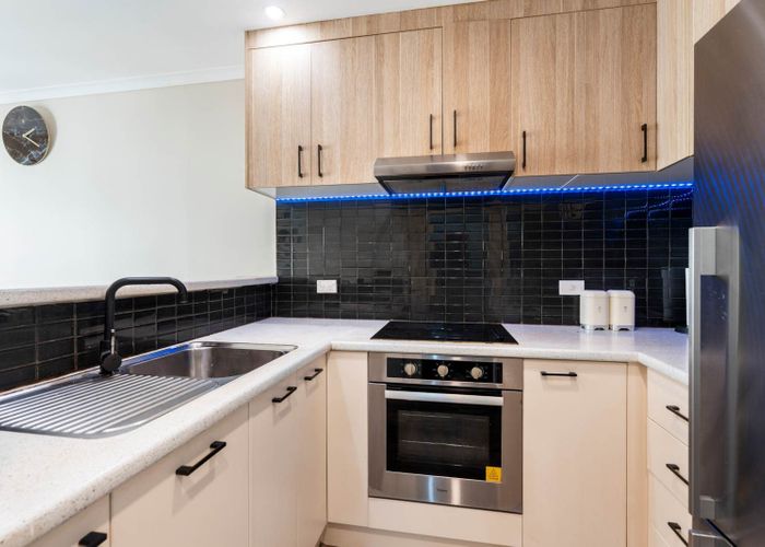  at 10  Chapel Road, Flat Bush, Manukau City, Auckland