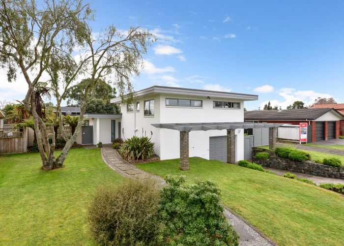  at 37 Glen Lynne Avenue, Queenwood, Hamilton