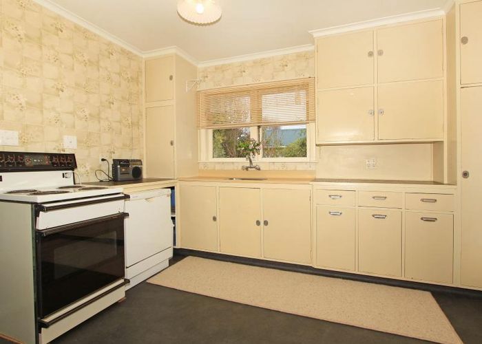  at 3 Wood Street, Wainuiomata, Lower Hutt