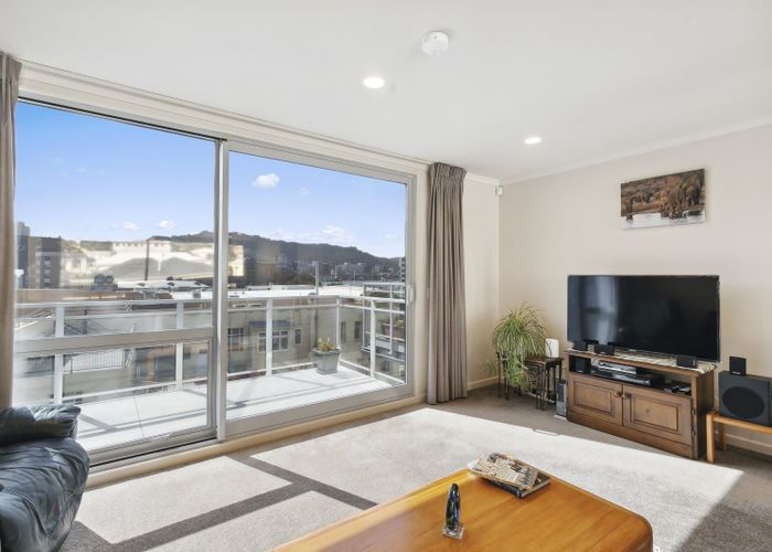  at 13/15 Roxburgh Street, Mount Victoria, Wellington