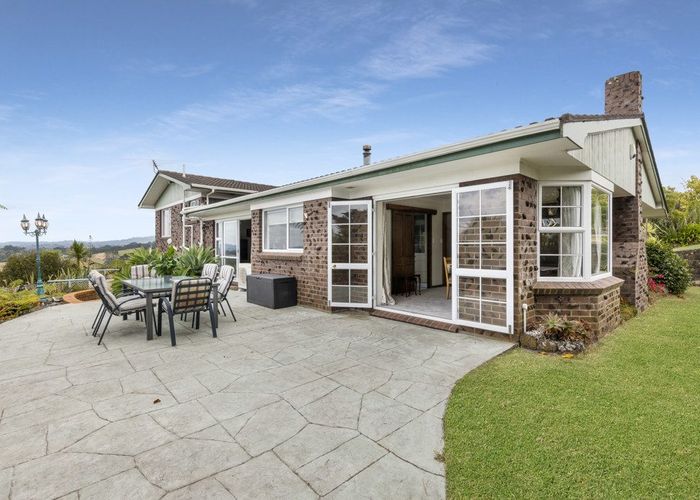  at 58 Red Hills Road, Massey, Auckland