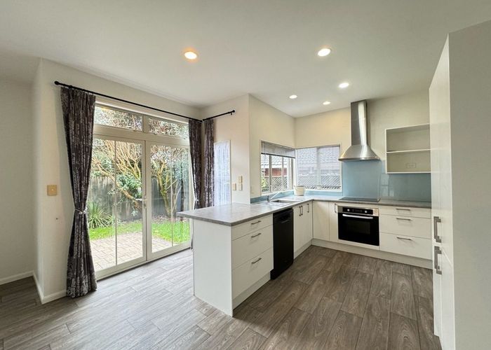  at 662B Manukau Road, Royal Oak, Auckland
