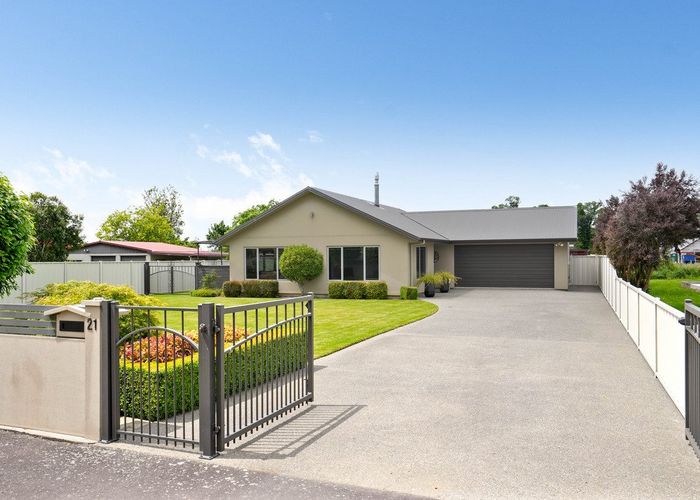  at 21 Chamberlain Road, Masterton