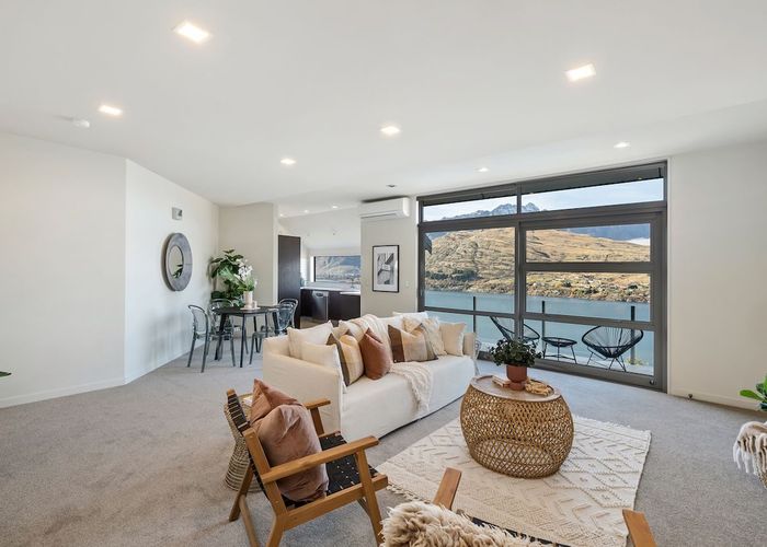  at 2/11 Gum Lane, Queenstown, Queenstown
