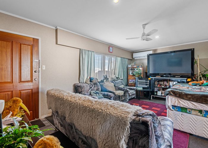  at 2 Sequoia Crescent, Owhata, Rotorua