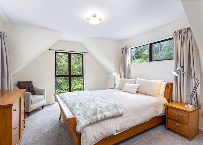  at 32 Napuka Road, Henderson Valley, Auckland