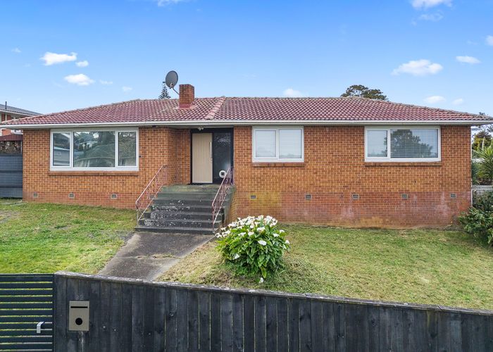  at 32 Chatsworth Crescent, Pakuranga Heights, Manukau City, Auckland