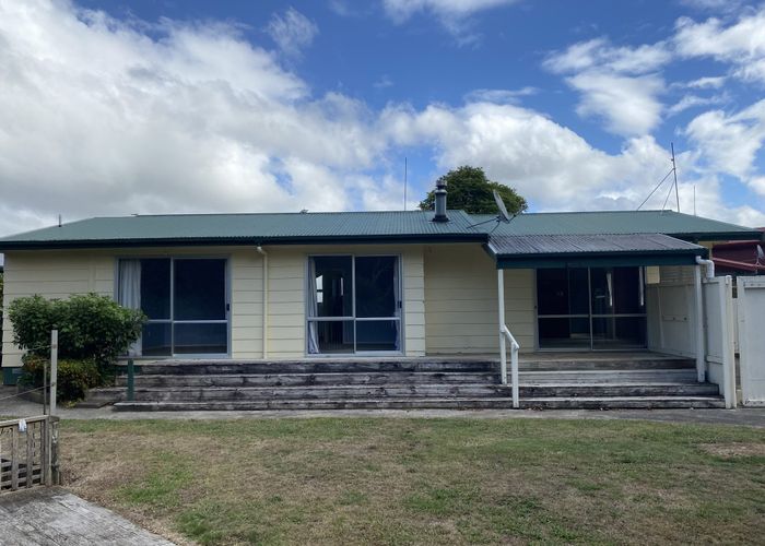  at 14 Brookbank Place, Glenview, Hamilton, Waikato