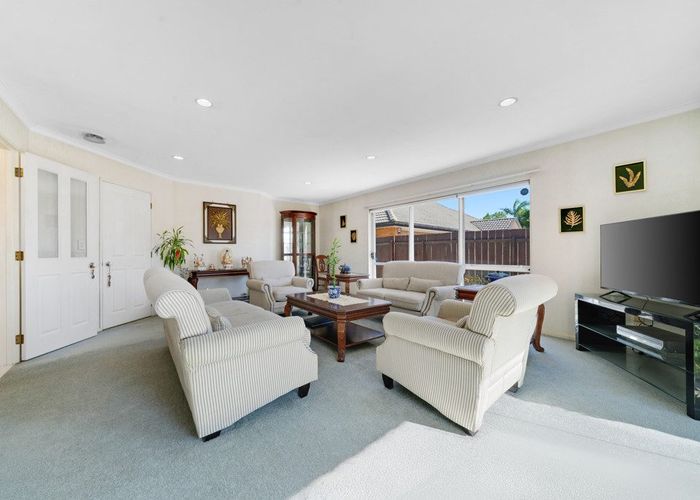  at 10 Glassonby Road, Northpark, Manukau City, Auckland