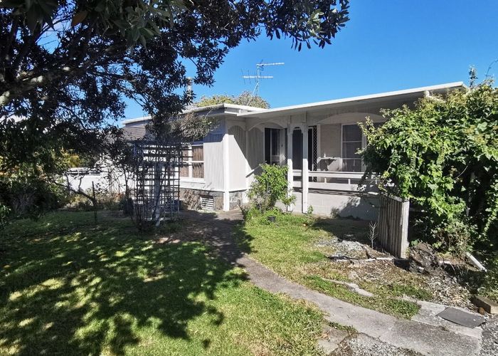  at 221 Great South Road, Manurewa, Manukau City, Auckland