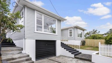 at 39 Dominion Park Street, Johnsonville, Wellington