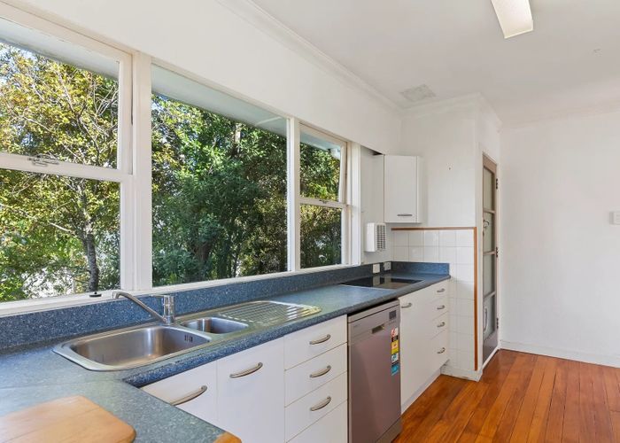  at 83 Matipo Road, Mairangi Bay, Auckland