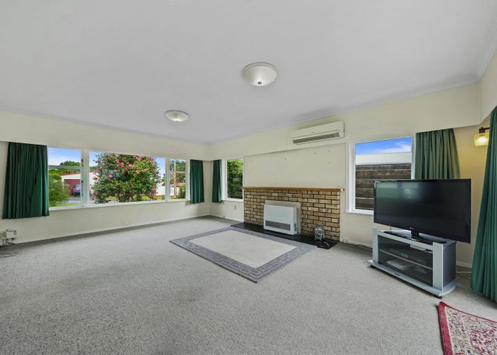  at 4 Wilson Grove, Normandale, Lower Hutt