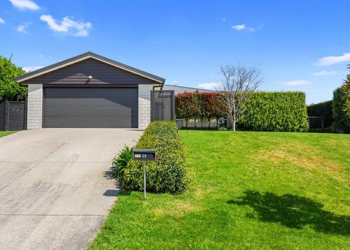  at 35 Utopia Park Heights, Welcome Bay, Tauranga, Bay Of Plenty