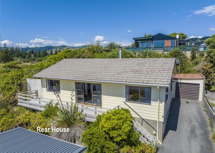  at 138 The Parade, Paekakariki