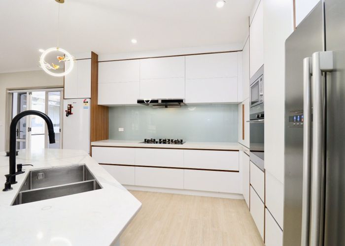  at 9 Chard Place, Flat Bush, Auckland