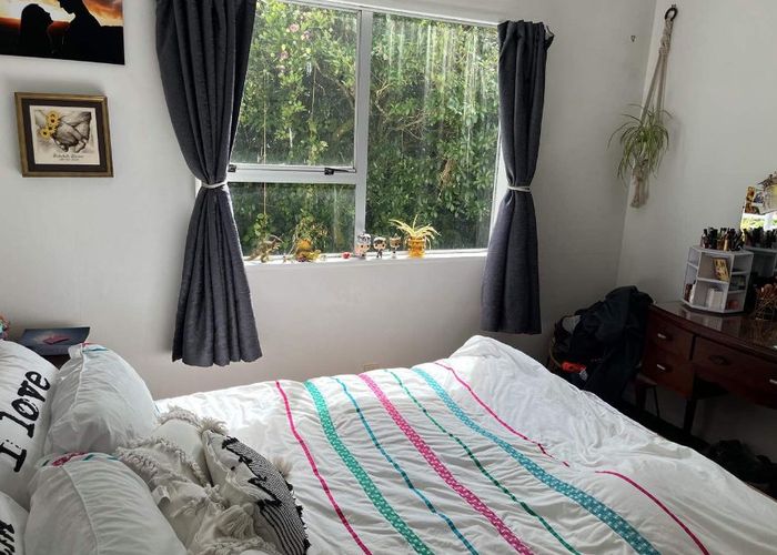  at 2/10 Martin Grove, Normandale, Lower Hutt, Wellington