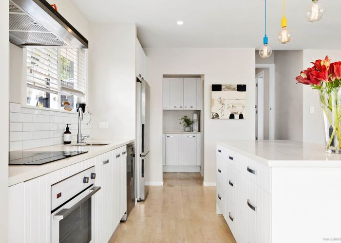  at 22 Stott Avenue, Birkdale, Auckland