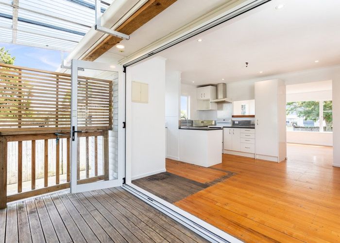  at 18 Garelja Road, Henderson, Waitakere City, Auckland