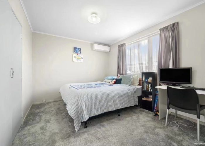  at 2/1A Becroft Drive, Forrest Hill, North Shore City, Auckland