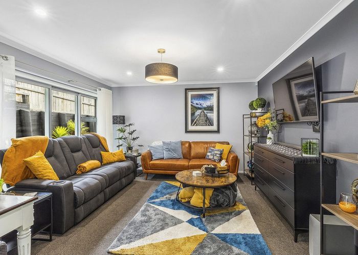  at 148 Endeavour Drive, Whitby, Porirua