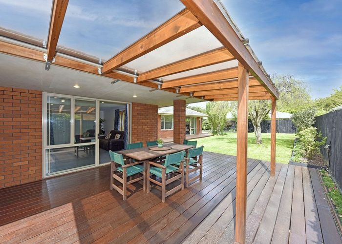  at 25 Chesterfield Mews, Russley, Christchurch City, Canterbury
