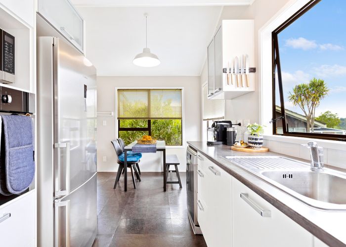  at 1/5 Morriggia Place, Bayview, Auckland