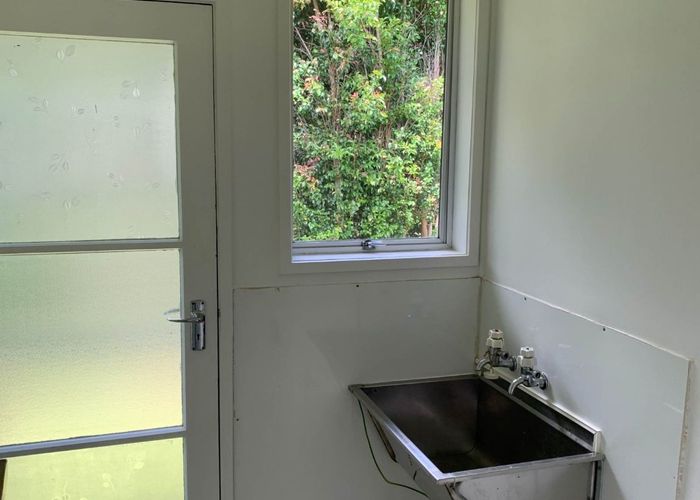  at 9 Julia Place, Totara Vale, North Shore City, Auckland