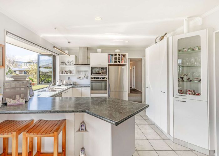  at 19 Saint James Avenue, Richmond