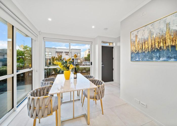  at 3 Matairangi Avenue, Totara Heights, Auckland