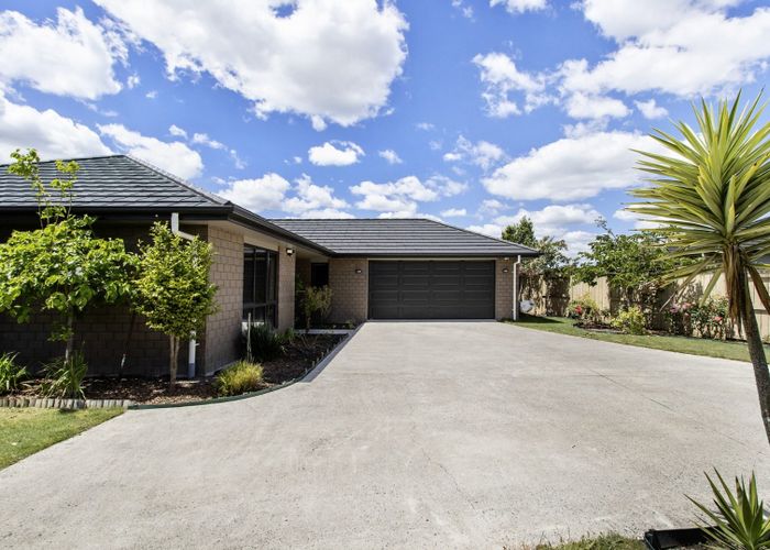  at 10 Welwyn Place, Rototuna North, Hamilton