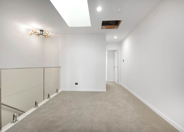  at 2/399 Massey Road, Mangere East, Manukau City, Auckland