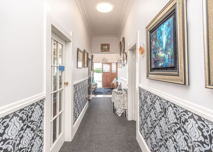  at 9 Great North Road, Saint Johns Hill, Whanganui