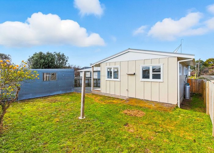  at 47 Gray Avenue, Paraparaumu Beach, Kapiti Coast, Wellington