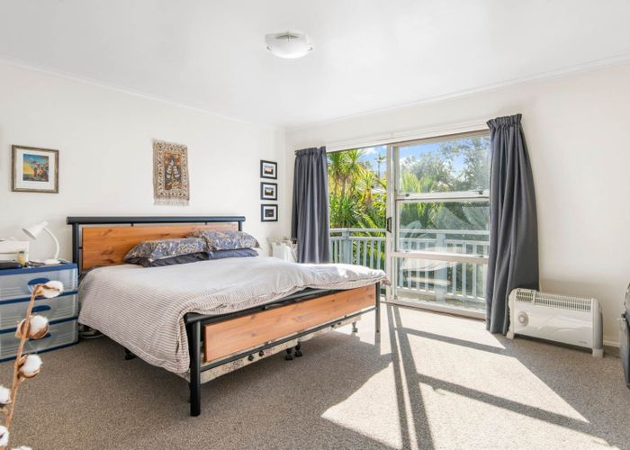  at 1/28 Penning Road, Castor Bay, Auckland