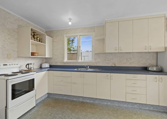  at 10 Alberta Road, Glen Avon, New Plymouth