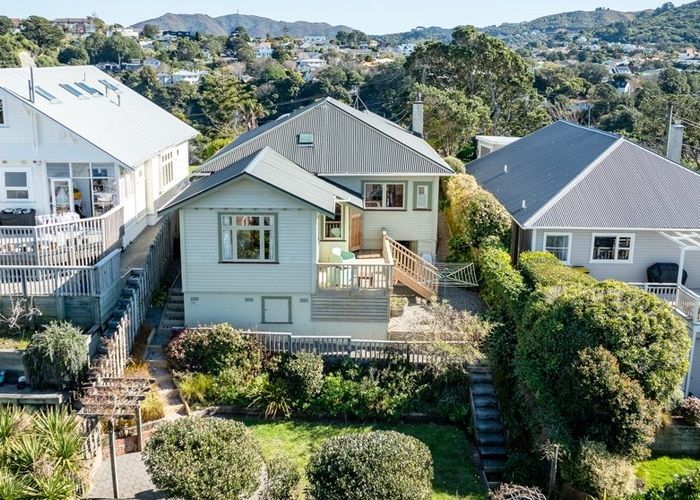  at 97 Creswick Terrace, Northland, Wellington
