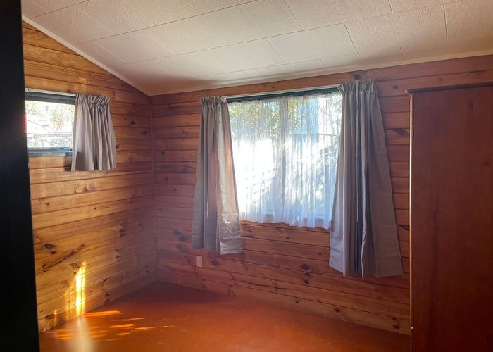  at 4A Moxham Grove, Massey, Waitakere City, Auckland